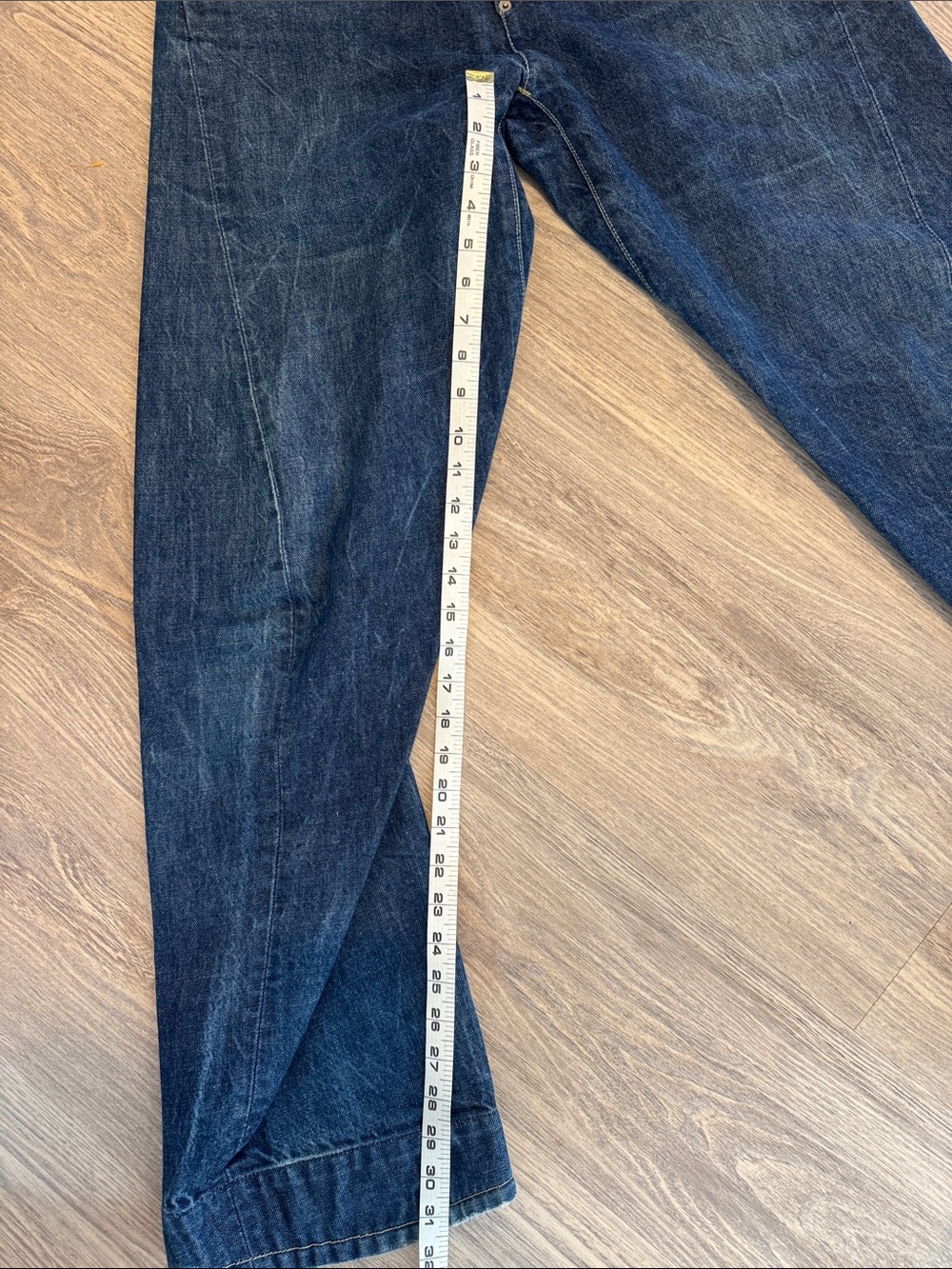 Rare Vintage Engineered Twist Seam LEVIS Jeans Cinch Back Waist - Picture 6 of 7